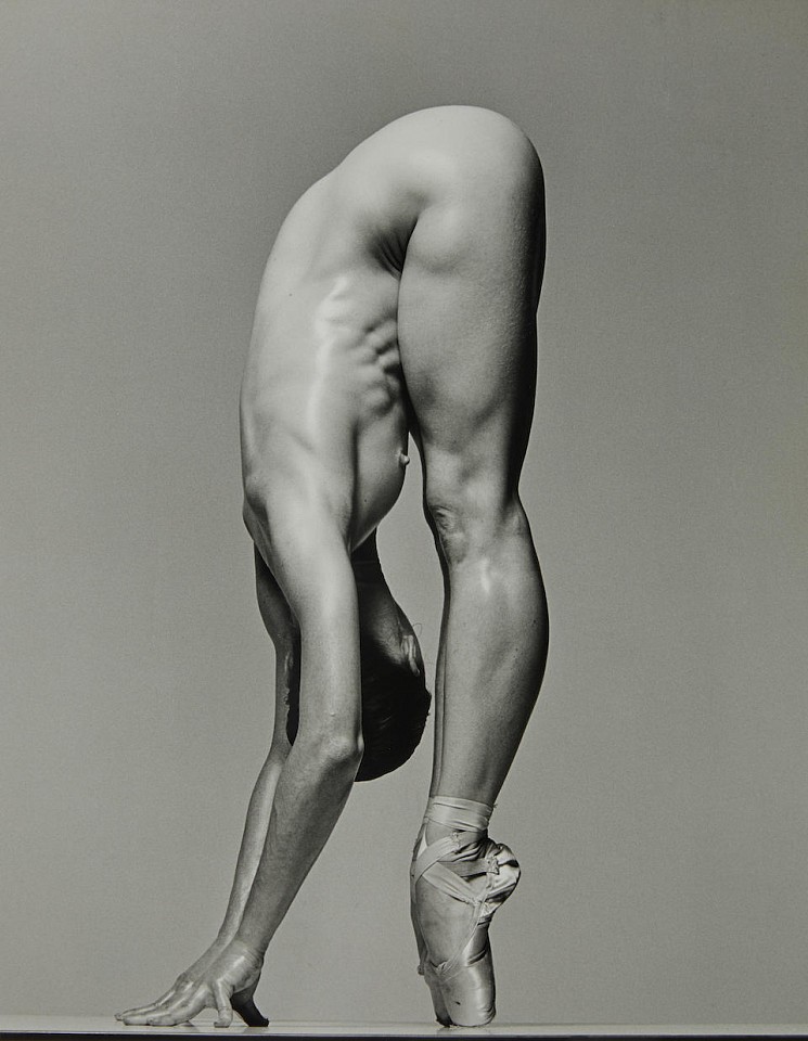 Howard  Schatz, Dance Study:  Shannon Chain #10, 1997
Archival pigment print, 24 x 24 in.
SCH003